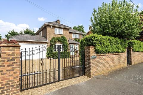 Princes Road, Weybridge, KT13 4 bed detached house for sale