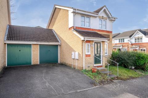 Hamond Close, South Croydon 3 bed detached house for sale