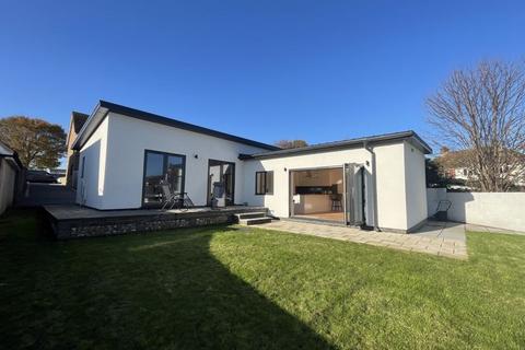 Mile Oak Road, Brighton 3 bed bungalow for sale