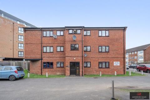 Kingsmead House, Thirkleby Close... 2 bed flat for sale