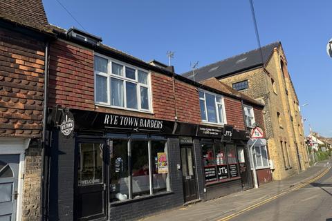 Ferry Road, East Sussex TN31 2 bed apartment for sale