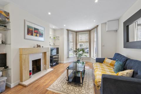 West Barnes Lane, New Malden KT3 2 bed apartment for sale