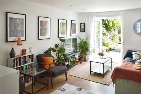Swallow Close, London SE14 4 bed end of terrace house for sale