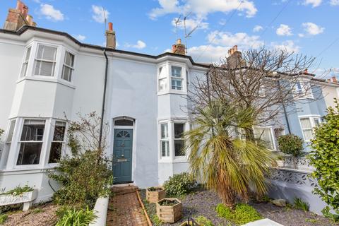 Queens Place, Shoreham