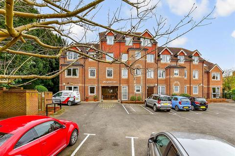 Waterloo Road, Tonbridge, Kent 2 bed ground floor flat for sale