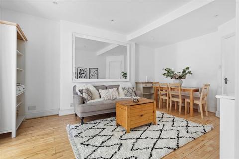 Charleville Road, West Kensington... 2 bed apartment for sale