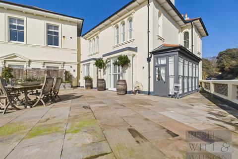 Archery Rd, St Leonards 2 bed maisonette for sale