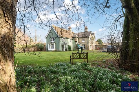 Kentford, Newmarket, Suffolk, CB8 6 bed detached house for sale