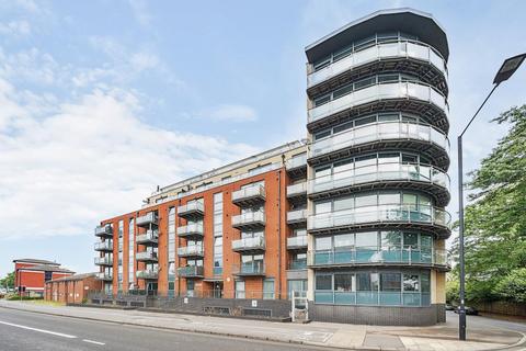 Slough,  Berkshire,  SL1 2 bed flat for sale