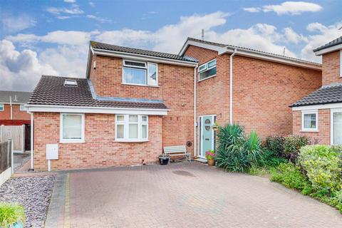 Porlock Close, Long Eaton NG10 5 bed detached house for sale