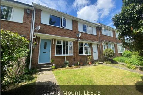 Lawns Mount, Leeds 2 bed terraced house for sale