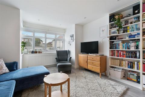 Ashburton Road, Ruislip 2 bed flat for sale