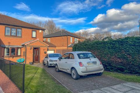 Agincourt, Hebburn 3 bed link detached house for sale
