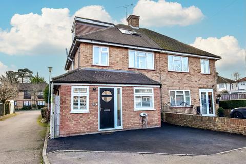 Orchard Avenue, Watford, WD25 4 bed semi