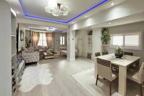 Beddington Lane, Beddington 4 bed end of terrace house for sale
