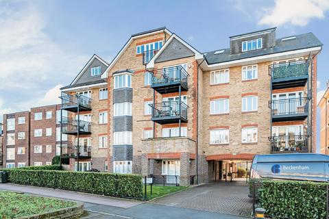 Bromley Road, Beckenham, London, BR3 2 bed flat for sale