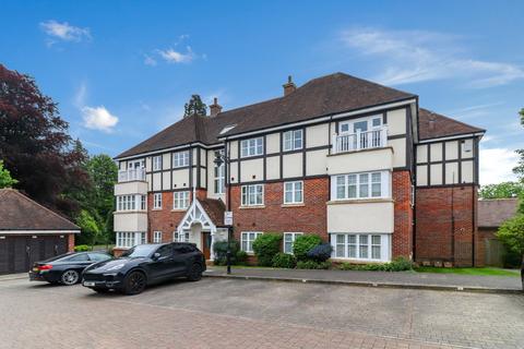 Timmis Court, Beaconsfield... 2 bed apartment for sale