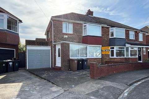 Marina Drive, Whitley Bay, Tyne and... 3 bed semi