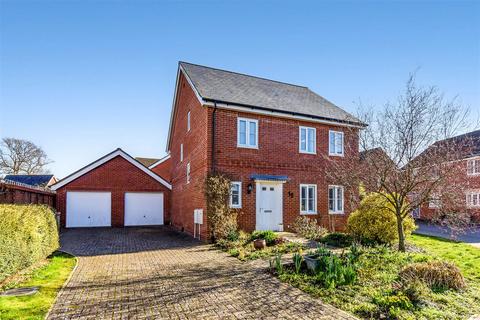Wyndham Drive, Romsey, Hampshire 5 bed detached house for sale