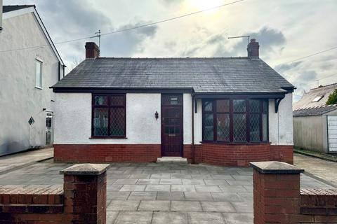 Chapel Lane, Preston PR4 2 bed detached bungalow for sale