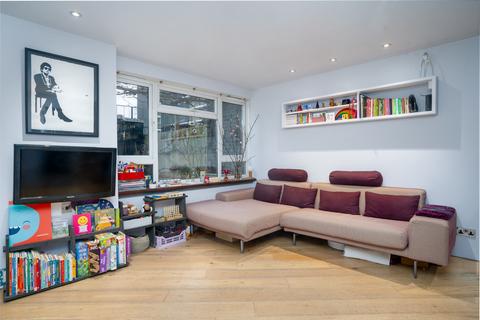 Forest Road, London E8 3 bed apartment for sale