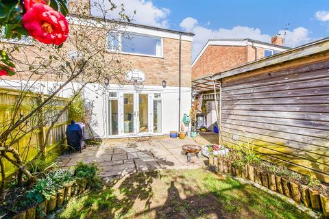 The Drive, Uckfield, East Sussex 2 bed semi