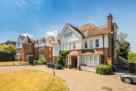 Arthur Road, London SW19 3 bed flat for sale