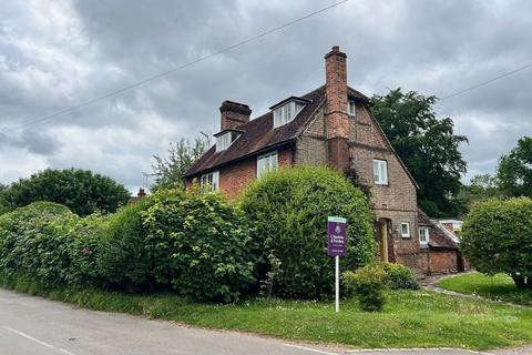 Goose Green, Gomshall, Guildford, GU5 3 bed detached house for sale