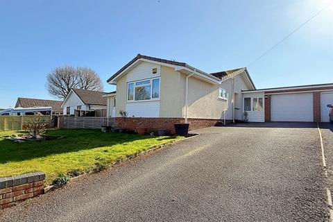 Fordingbridge 3 bed detached bungalow for sale