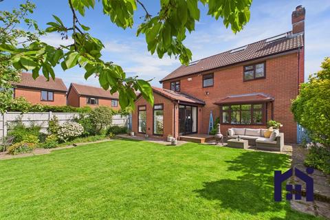 Evergreen Avenue, Leyland, PR25 3AW 5 bed detached house for sale