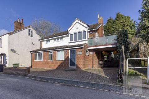 73 Lower Street, Norwich NR12 3 bed detached house for sale