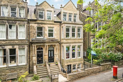 Harlow Moor Drive, Harrogate, North... 2 bed flat for sale