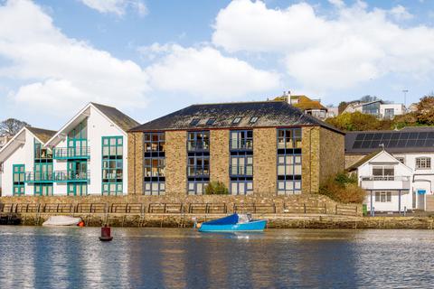 Embankment Road, Kingsbridge, Devon 3 bed flat for sale