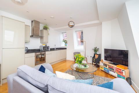 Leben Court, Sutton Court Road SM1 2 bed apartment for sale