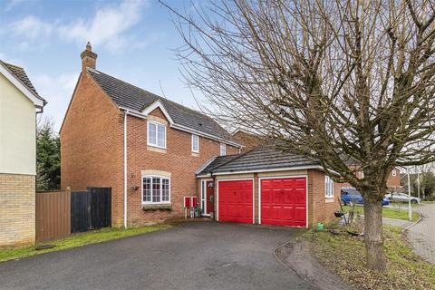 Strawberry Fields, Haverhill CB9 4 bed detached house for sale