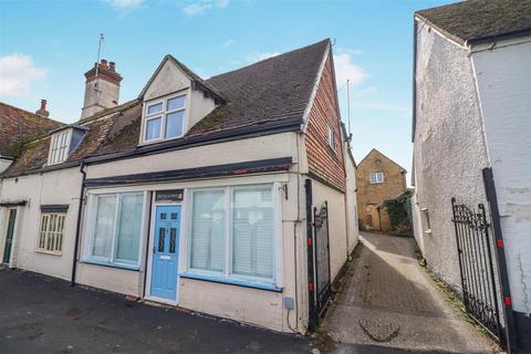 High Street, Huntingdon PE28 2 bed apartment for sale