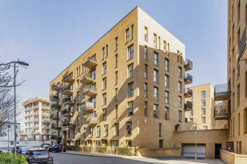 Moorhen Drive, London NW9 3 bed flat for sale