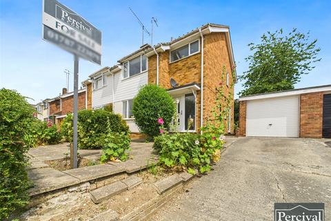 Oddcroft, Colne Engaine, Colchester... 3 bed semi