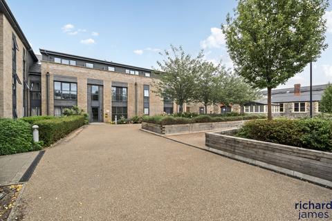Swindon SN2 2 bed flat for sale