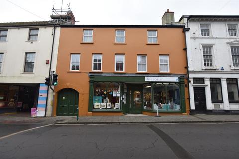 Main Street, Pembroke 4 bed property for sale