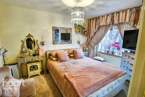 Tantallus Crescent, Newport 3 bed semi