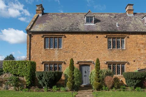 Sandpits Road, Tysoe, Warwick 4 bed semi