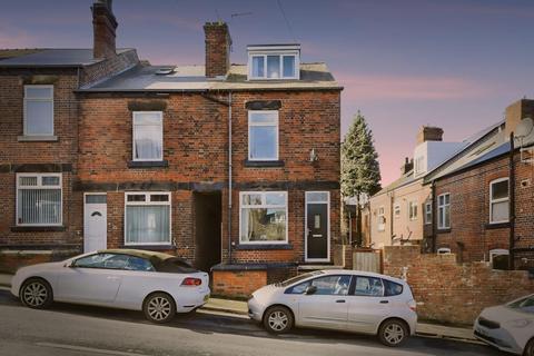 Derbyshire Lane, Meersbrook... 3 bed end of terrace house for sale