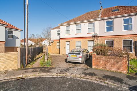 17 Thiery Road, Bristol BS4 2 bed flat for sale