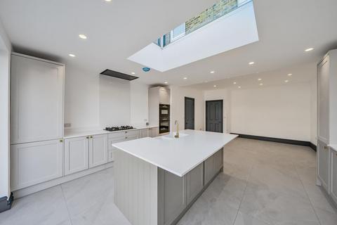 Braidwood Road, Catford, London, SE6 4 bed terraced house for sale