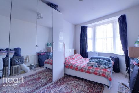 North Wembley 2 bed maisonette for sale