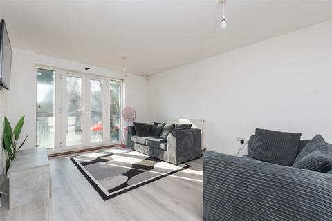 Black Eagle Drive, Northfleet... 2 bed apartment for sale