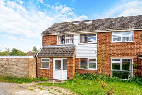 Chatsworth Crescent, Ipswich, IP2 4 bed semi
