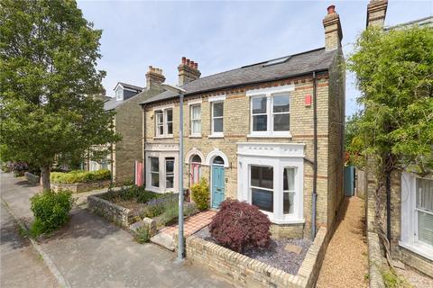 Montague Road, Cambridge, CB4 3 bed semi