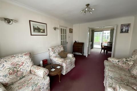 Swanland Drive, Tonbridge, Kent 3 bed semi